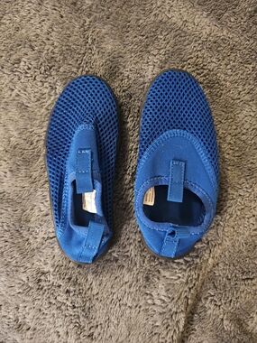 wonder nation Blue Toddler Slip-On Water Sneakers Size 7/8